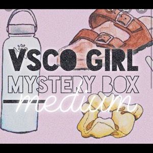 MEDIUM VSCO MYSTER BOX!! 5-7 pieces!:)